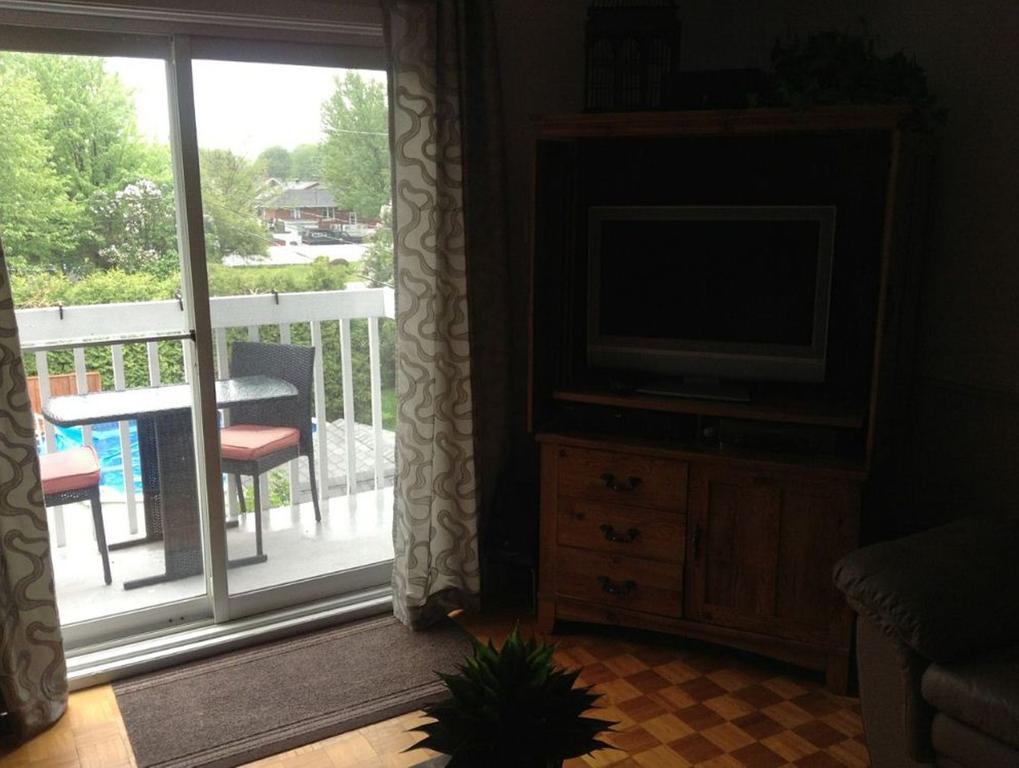 Gite Maison Parc Delormier Trois-Rivières エクステリア 写真