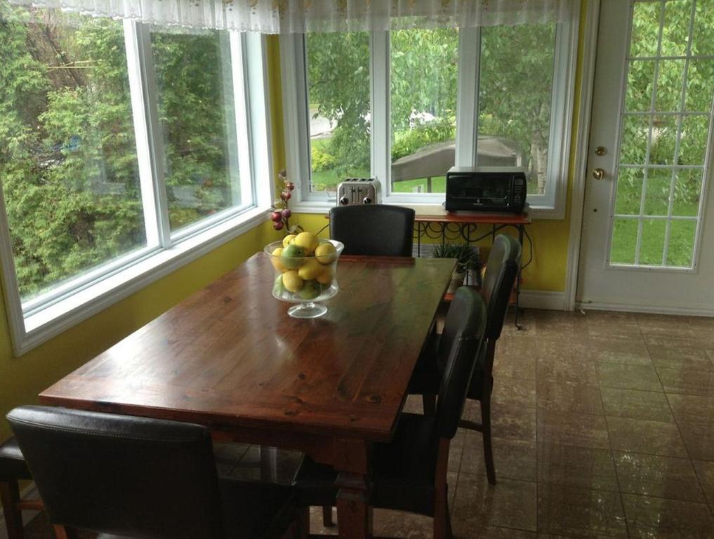 Gite Maison Parc Delormier Trois-Rivières エクステリア 写真